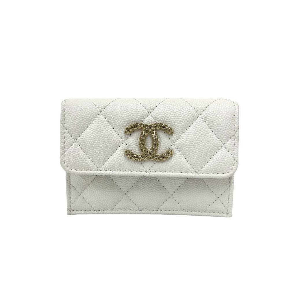 CHANEL White Caviar Leather Logo Wallet